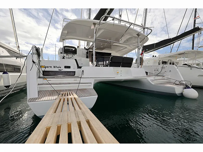 Lagoon 42
